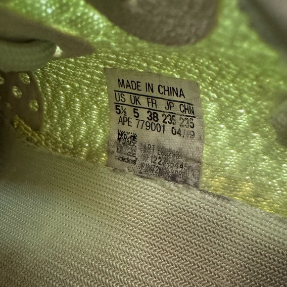 adidas Yeezy Boost 350 V2 size 5.5 - Picture 7 of 10